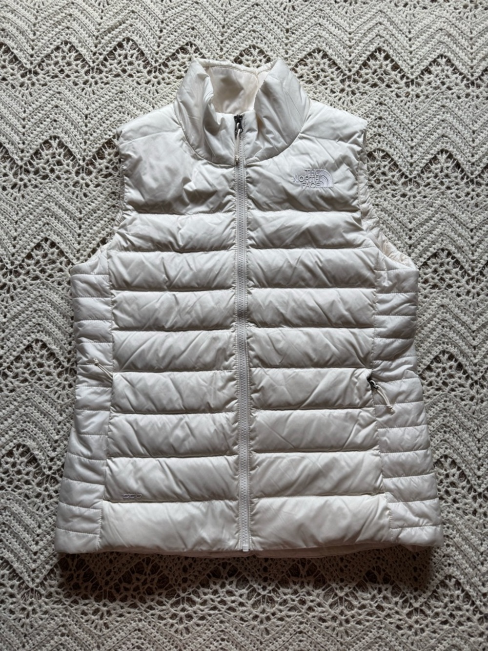 The North Face Women's White Puffer Down Vest 550 Medium Embroidered Pockets